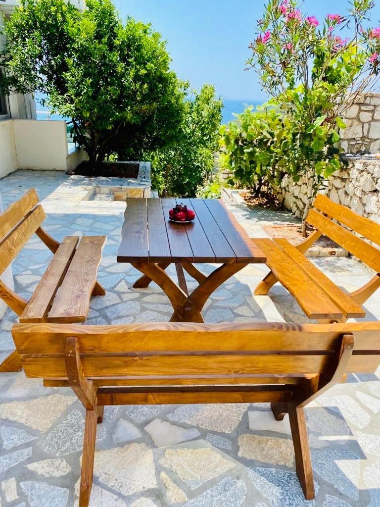 Mistral Inn Himare Eksteriør bilde